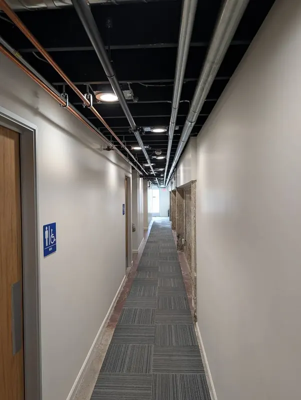 No Emergency Lighting